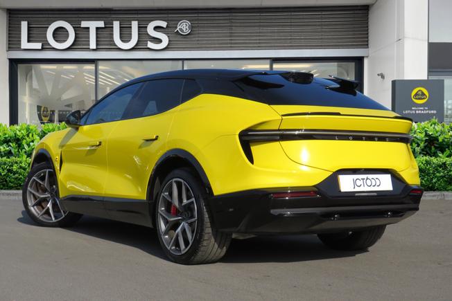 LOTUS Eletre Photo 2