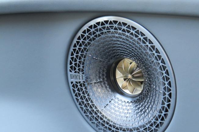 LOTUS Eletre Photo 24