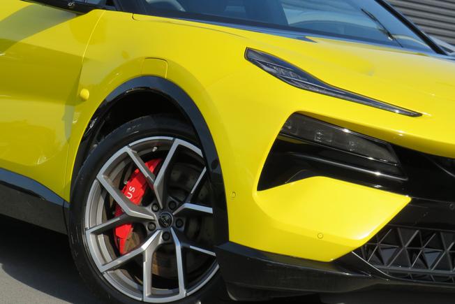 LOTUS Eletre Photo 25