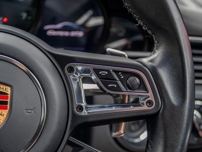 PORSCHE 911 Photo 19
