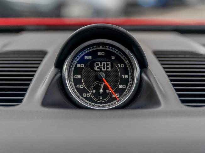 PORSCHE 911 Photo 24