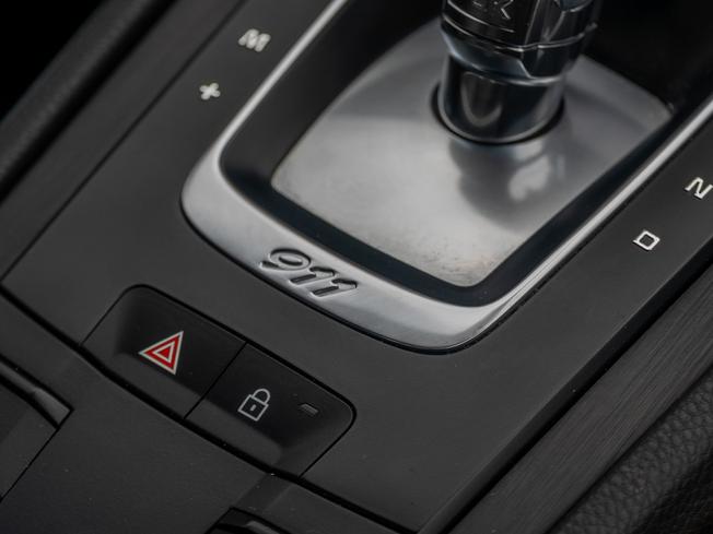 PORSCHE 911 Photo 29
