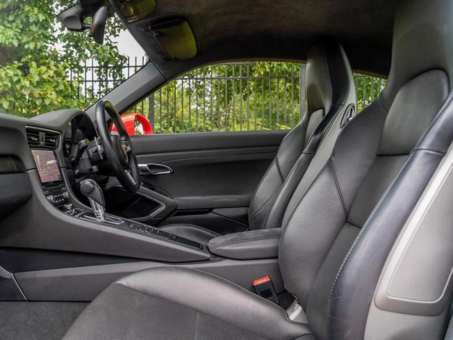 PORSCHE 911 Photo 3
