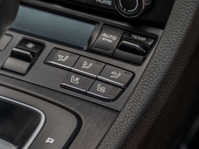 PORSCHE 911 Photo 30