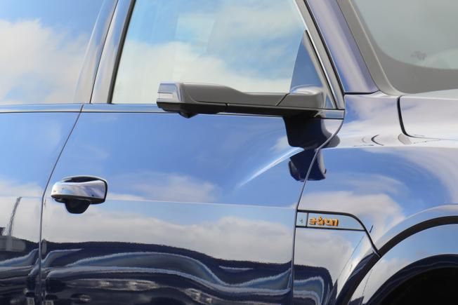 AUDI e-tron Photo 12
