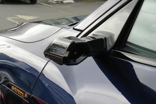 AUDI e-tron Photo 14