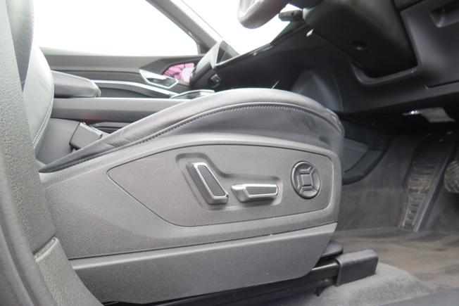 AUDI e-tron Photo 27