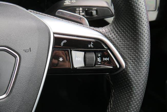 AUDI e-tron Photo 29