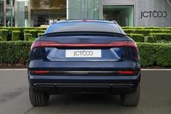 AUDI e-tron Photo 5