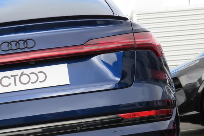 AUDI e-tron Photo 6