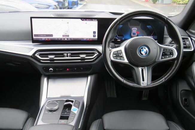 BMW I4 Photo 21