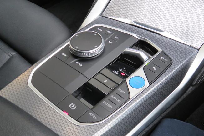 BMW I4 Photo 38