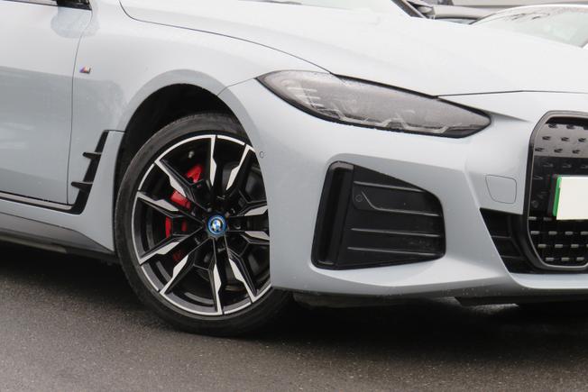 BMW I4 Photo 6