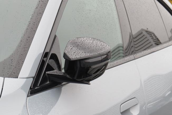 BMW I4 Photo 8