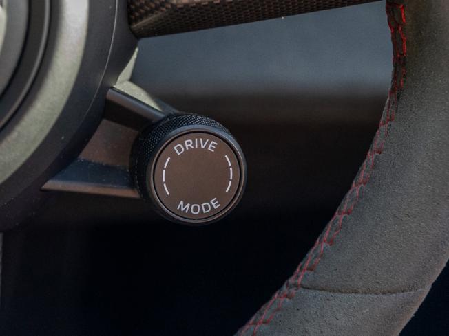 PORSCHE Taycan Photo 28