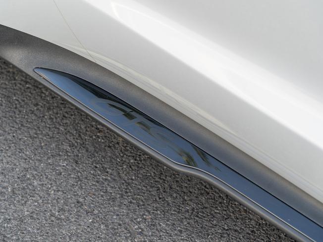 PORSCHE Taycan Photo 30