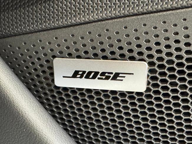 PORSCHE Taycan Photo 28