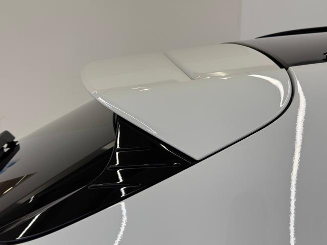 PORSCHE Taycan Photo 37