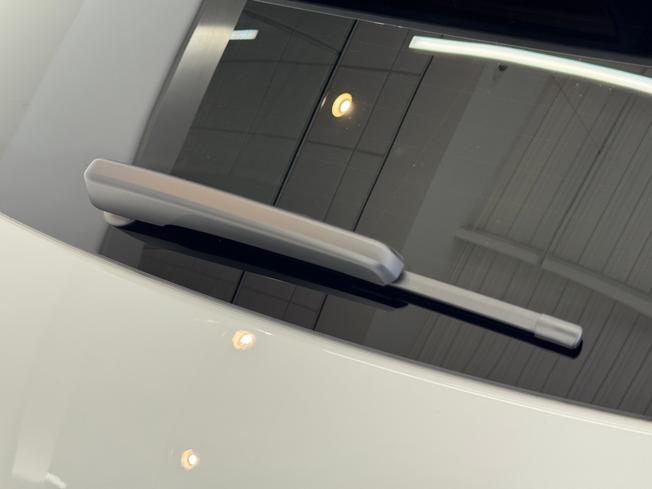 PORSCHE Taycan Photo 42