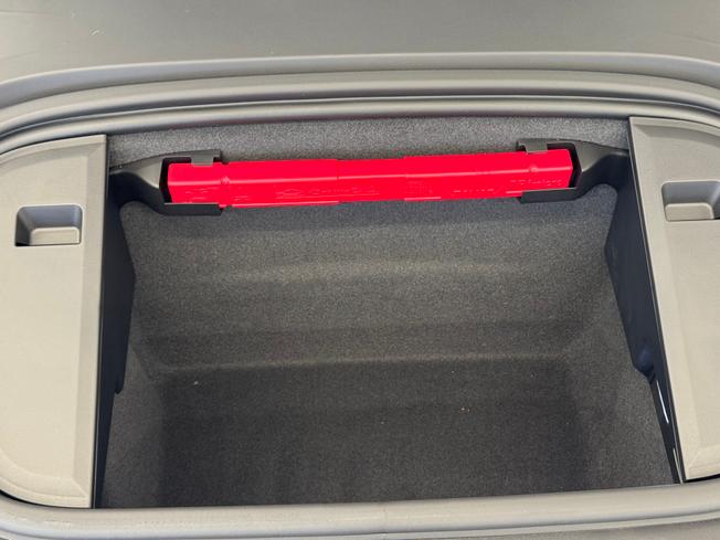 PORSCHE Taycan Photo 47