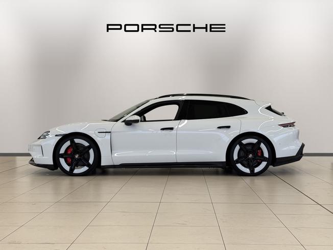 PORSCHE Taycan Photo 8