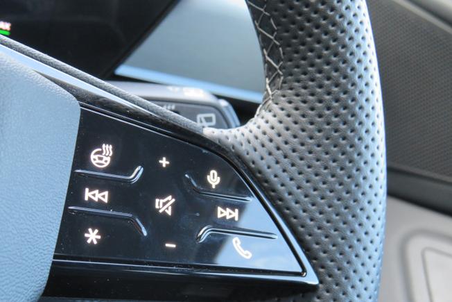 AUDI Q6 E-Tron Photo 12