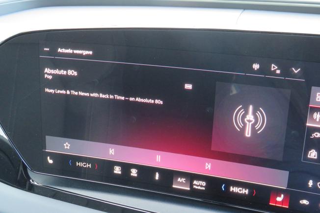 AUDI Q6 E-Tron Photo 16