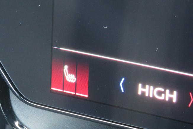 AUDI Q6 E-Tron Photo 17