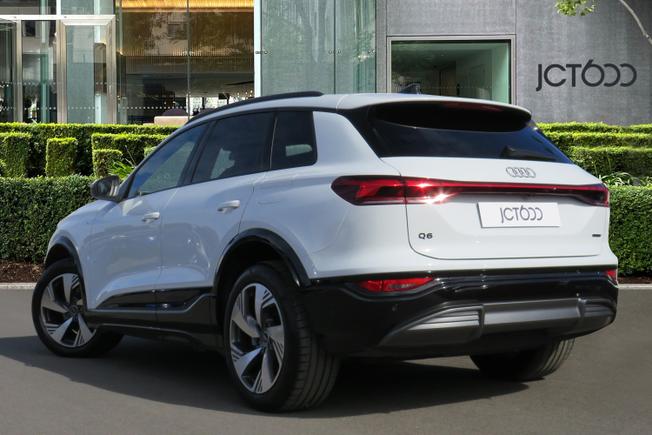 AUDI Q6 E-Tron Photo 2