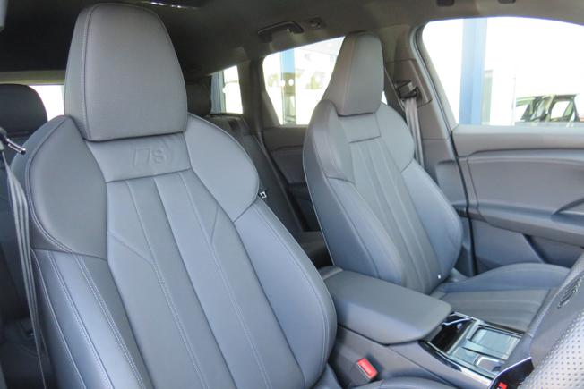 AUDI Q6 E-Tron Photo 22