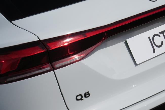 AUDI Q6 E-Tron Photo 36