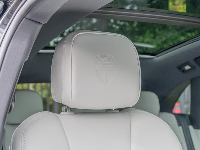 PORSCHE Macan Photo 14