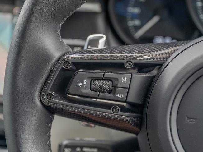 PORSCHE Macan Photo 17