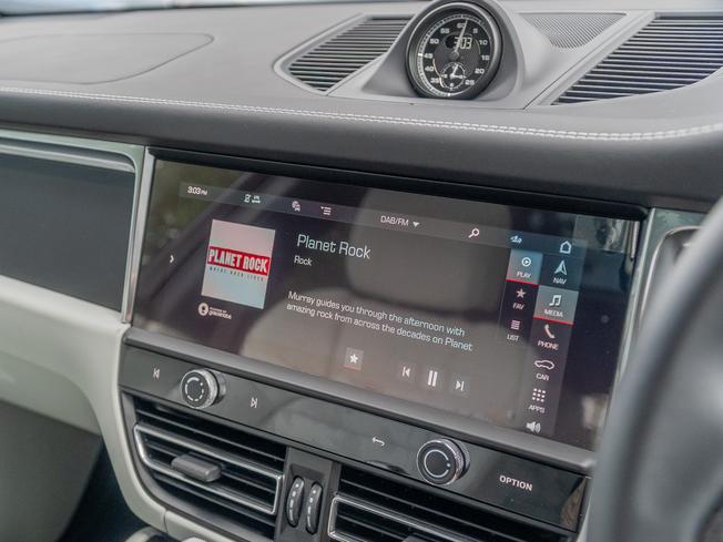 PORSCHE Macan Photo 20