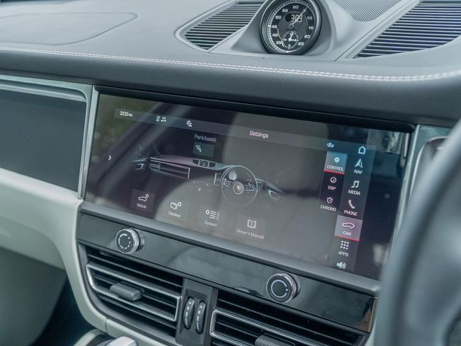 PORSCHE Macan Photo 23