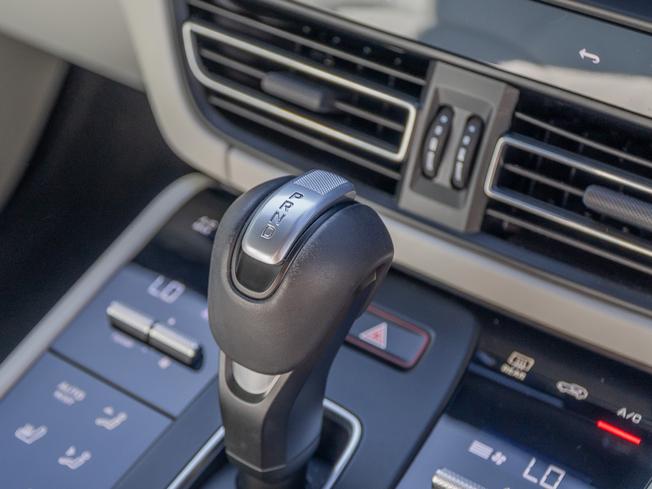 PORSCHE Macan Photo 25