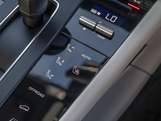 PORSCHE Macan Photo 26
