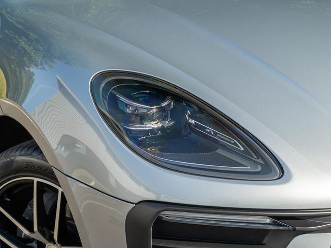 PORSCHE Macan Photo 36