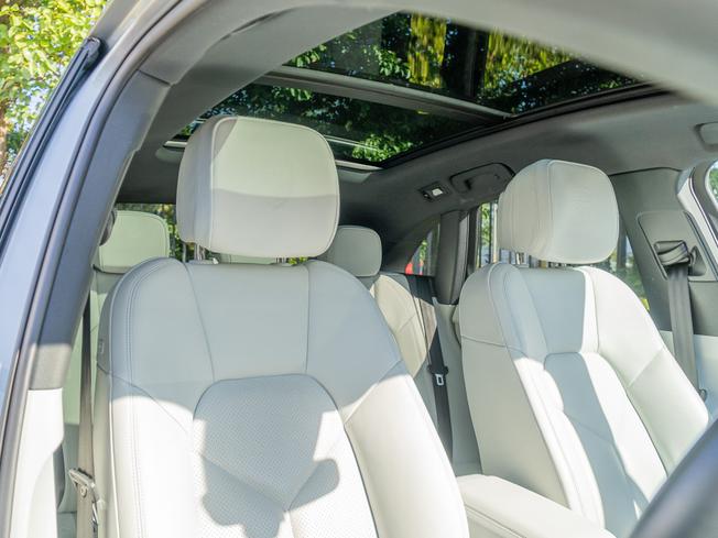 PORSCHE Macan Photo 9