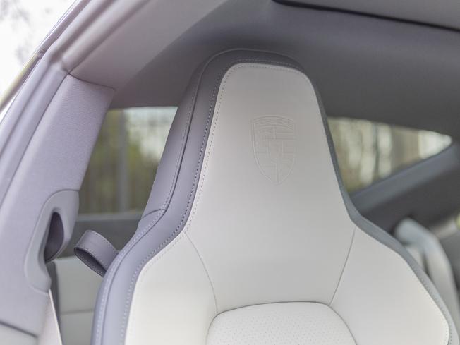 PORSCHE 911 Photo 11