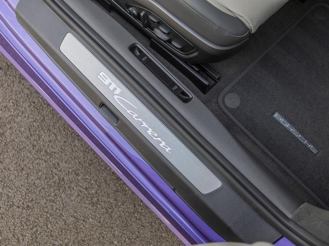PORSCHE 911 Photo 32