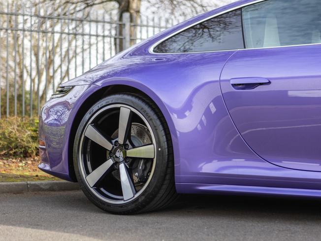 PORSCHE 911 Photo 40