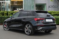 Audi S3 Photo 2