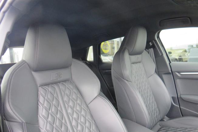 Audi S3 Photo 26