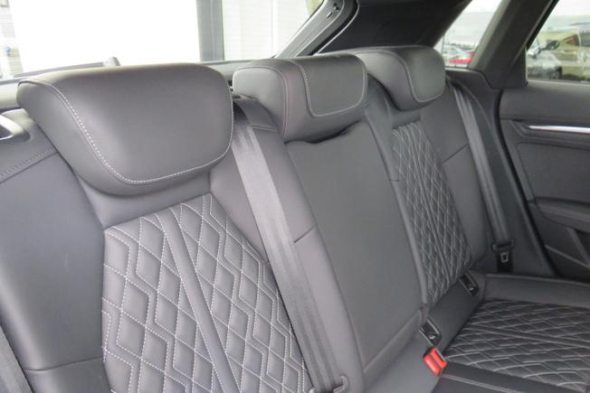 Audi S3 Photo 29
