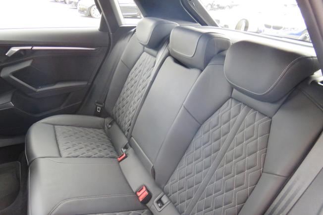 Audi S3 Photo 33