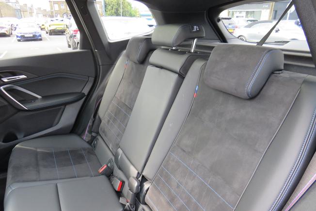 BMW Ix1 Photo 17
