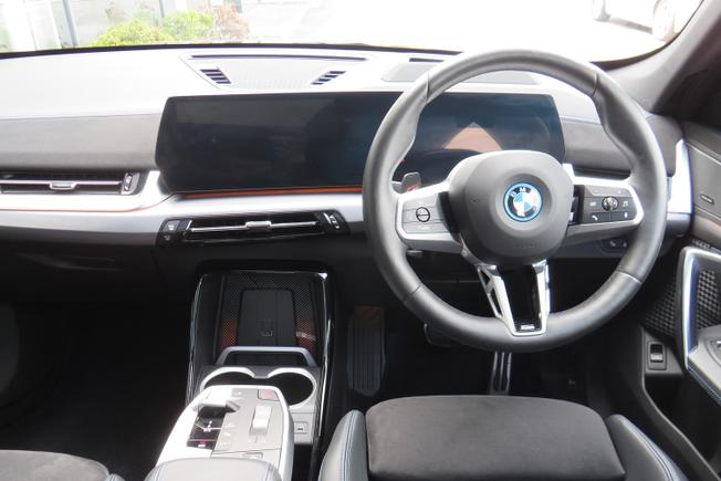 BMW Ix1 Photo 25
