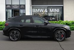 BMW Ix1 Photo 3