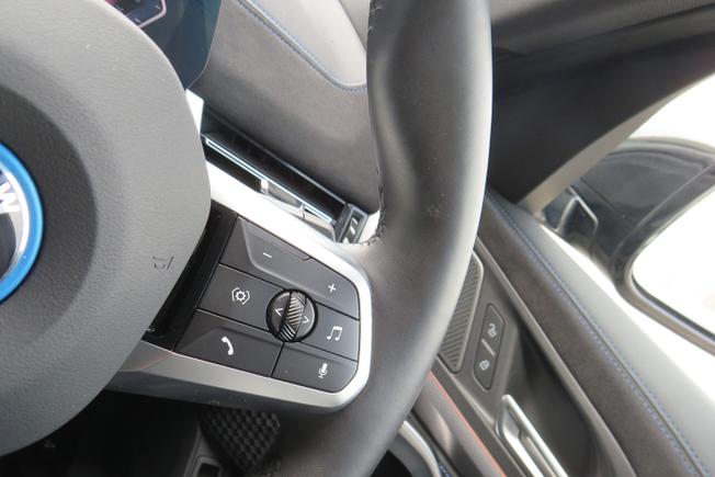 BMW Ix1 Photo 30